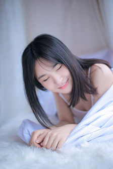 CEKE美女BNДEO